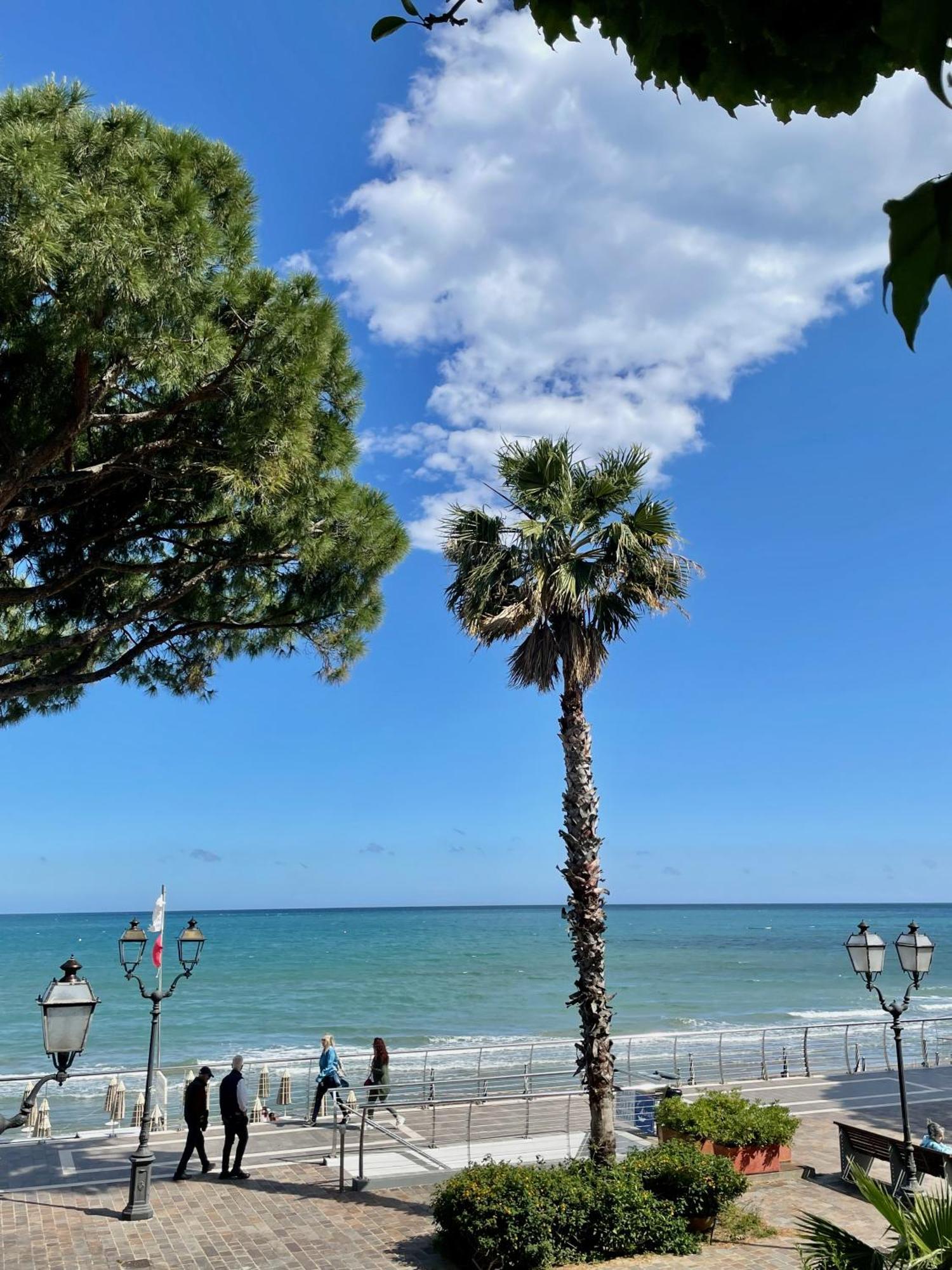 Hotel Beau Rivage Alassio Exteriér fotografie